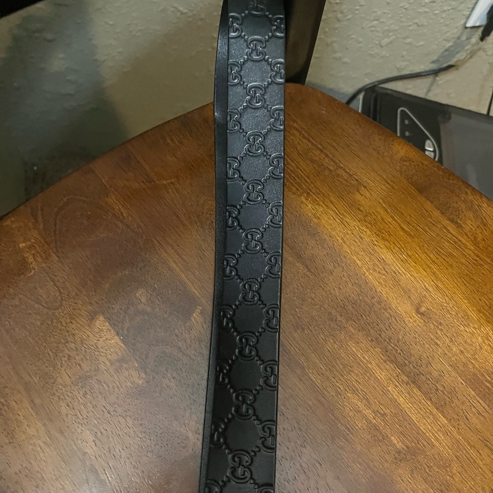 Mens Gucci belt size 100
Unisex